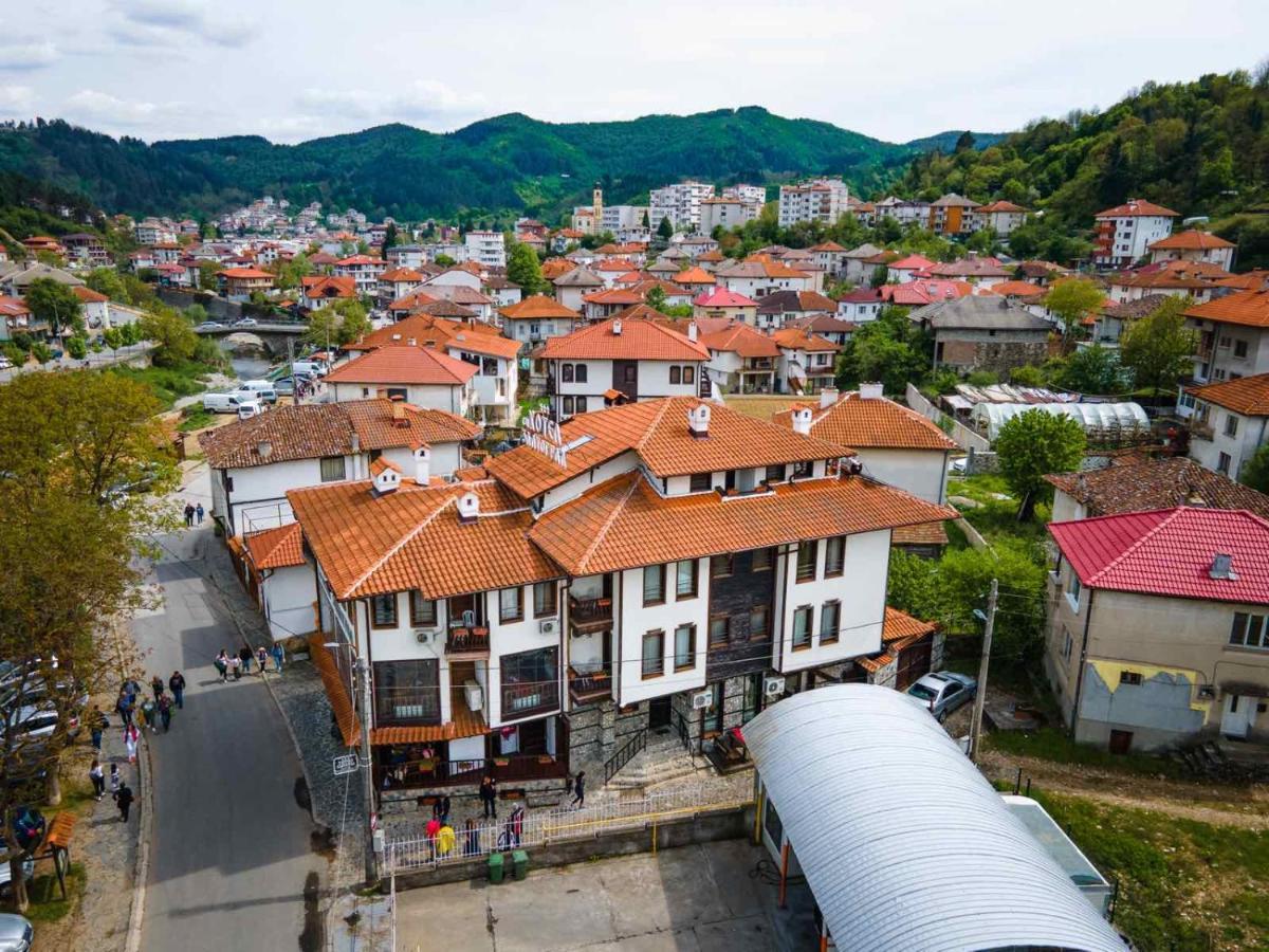 Hotel Zlatograd Exterior foto