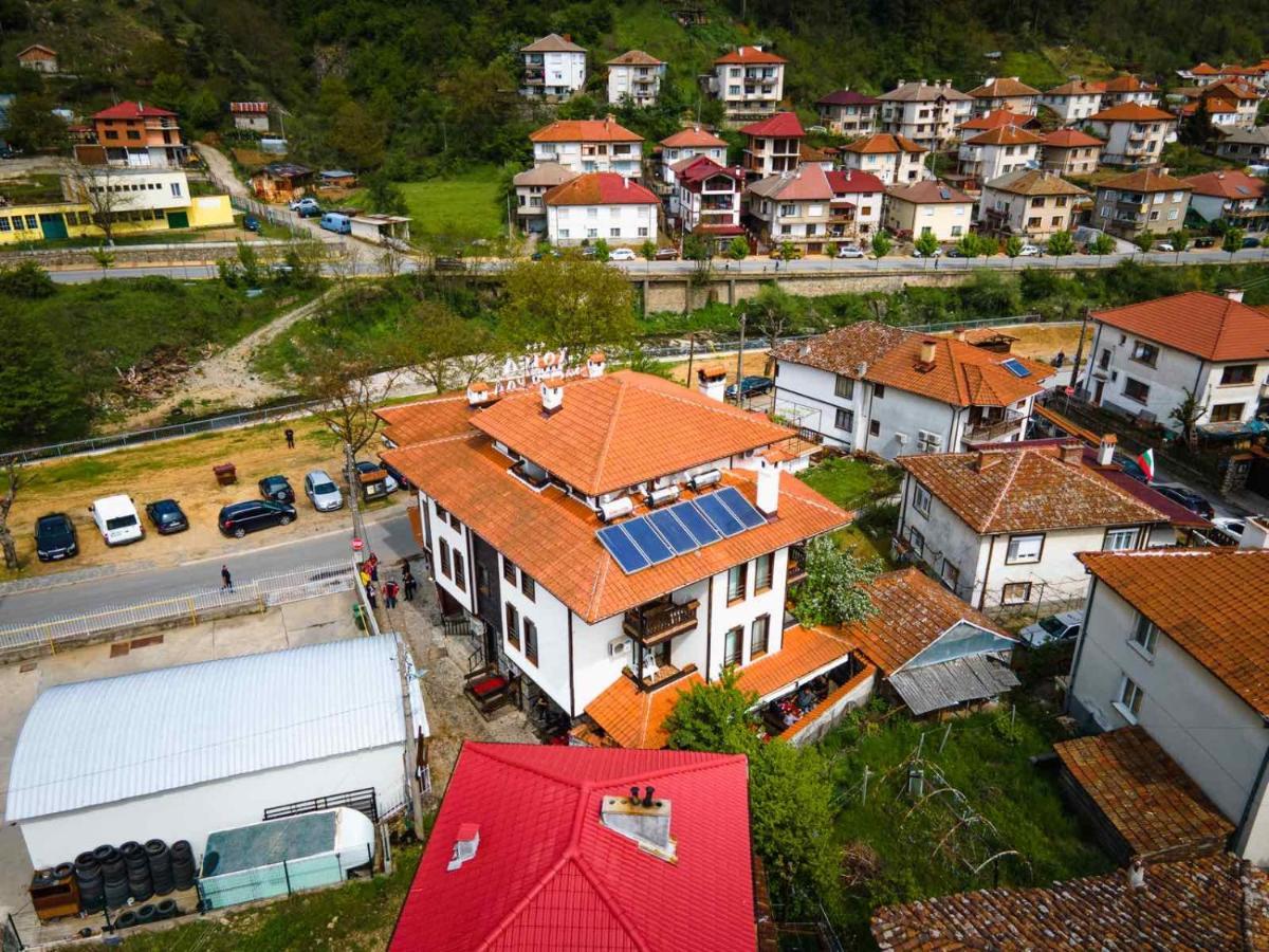 Hotel Zlatograd Exterior foto