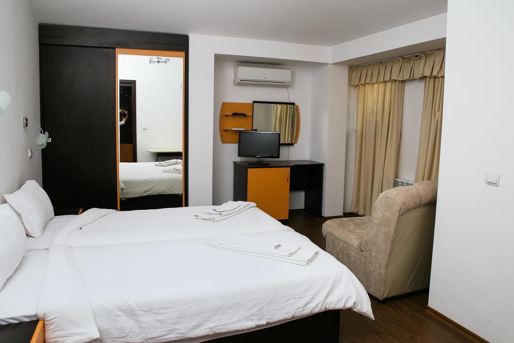 Hotel Zlatograd Habitación foto